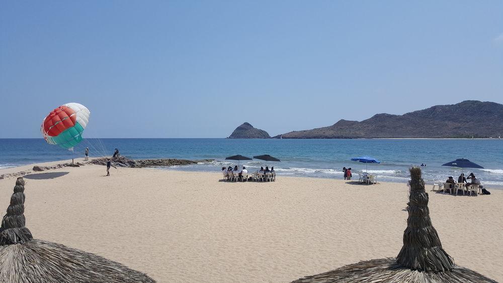 Las Flores Beach Resort Mazatlán Exterior foto